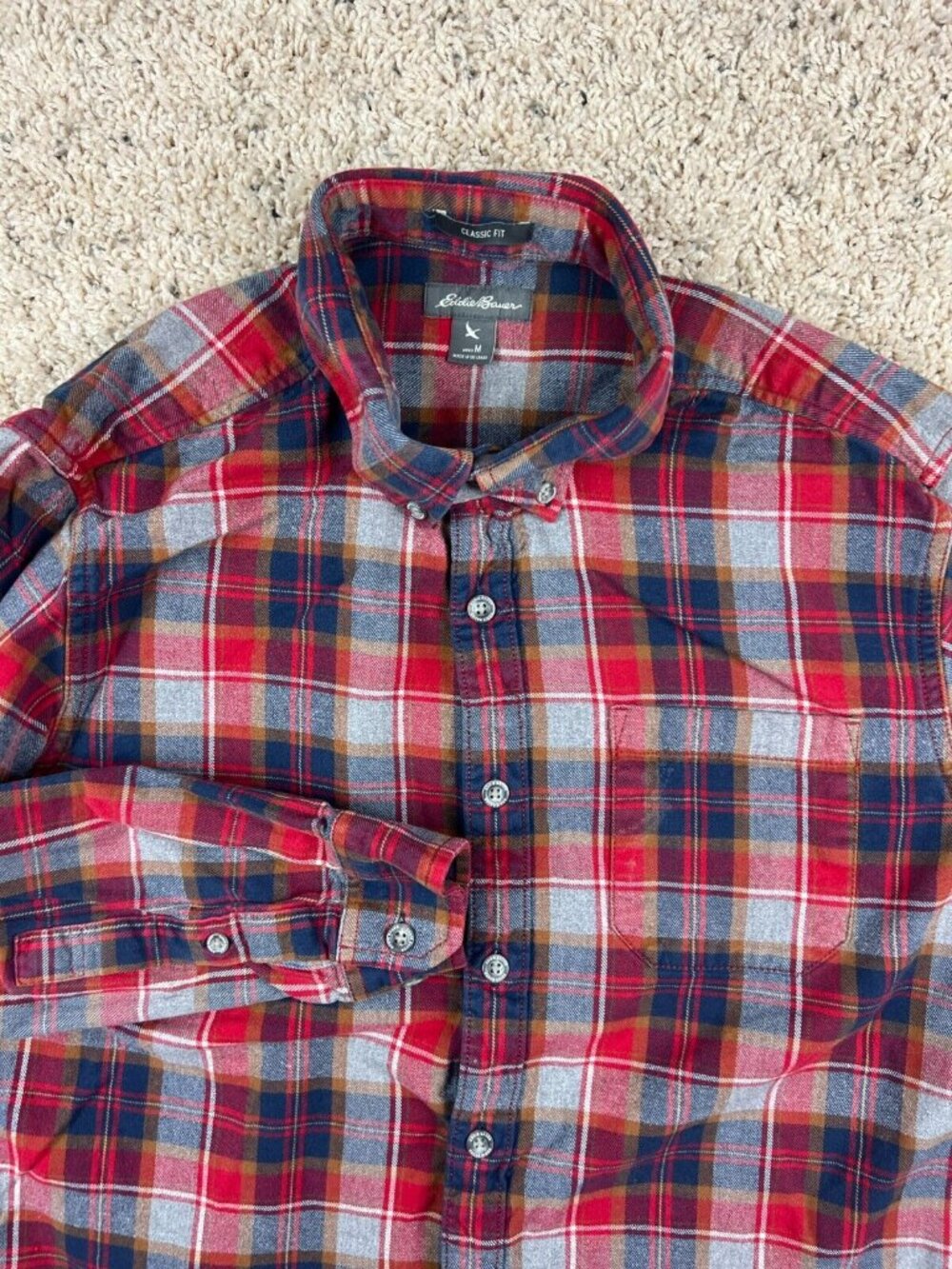 Eddie Bauer Flannel Shirt Mens Medium Red Long Sleeve Button Up Plaid Classic